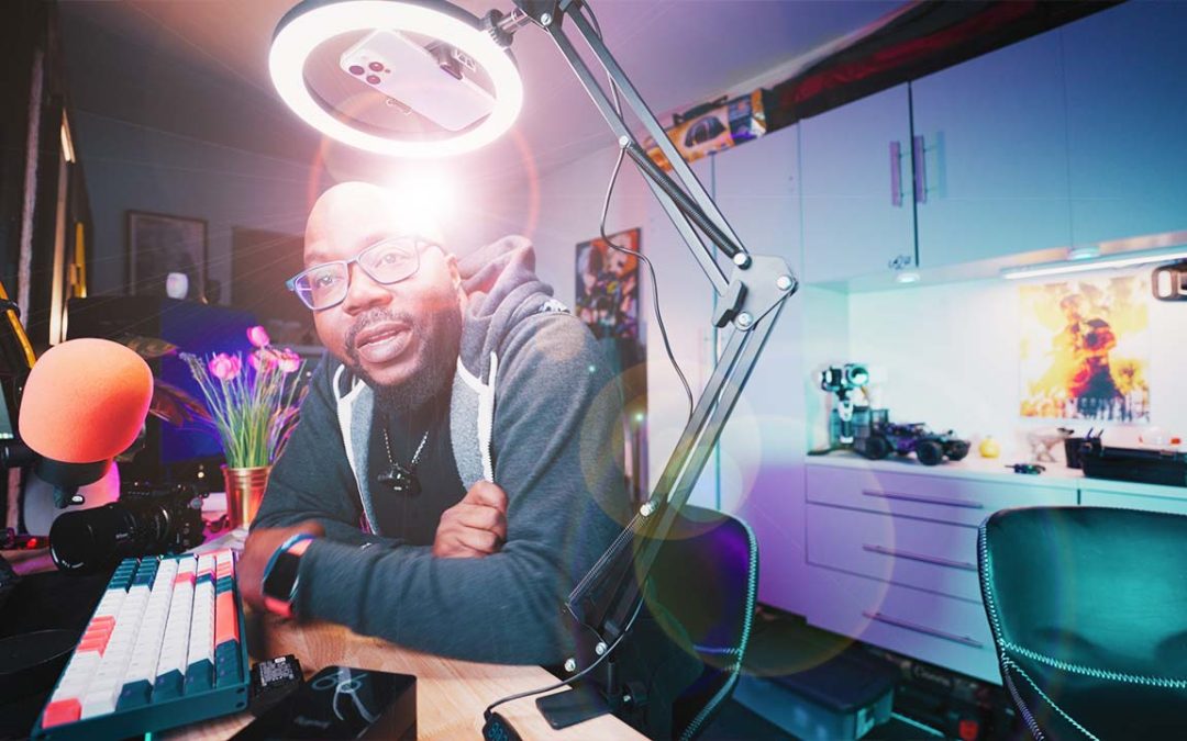 Budget Lighting Review: $40 Ring Light for Small-Space Filmmakers (Hands-On Test)